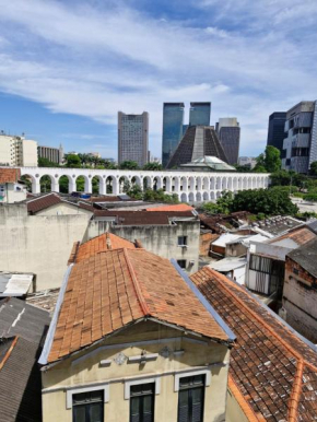 Ap simple e bem localizado no centro da lapa